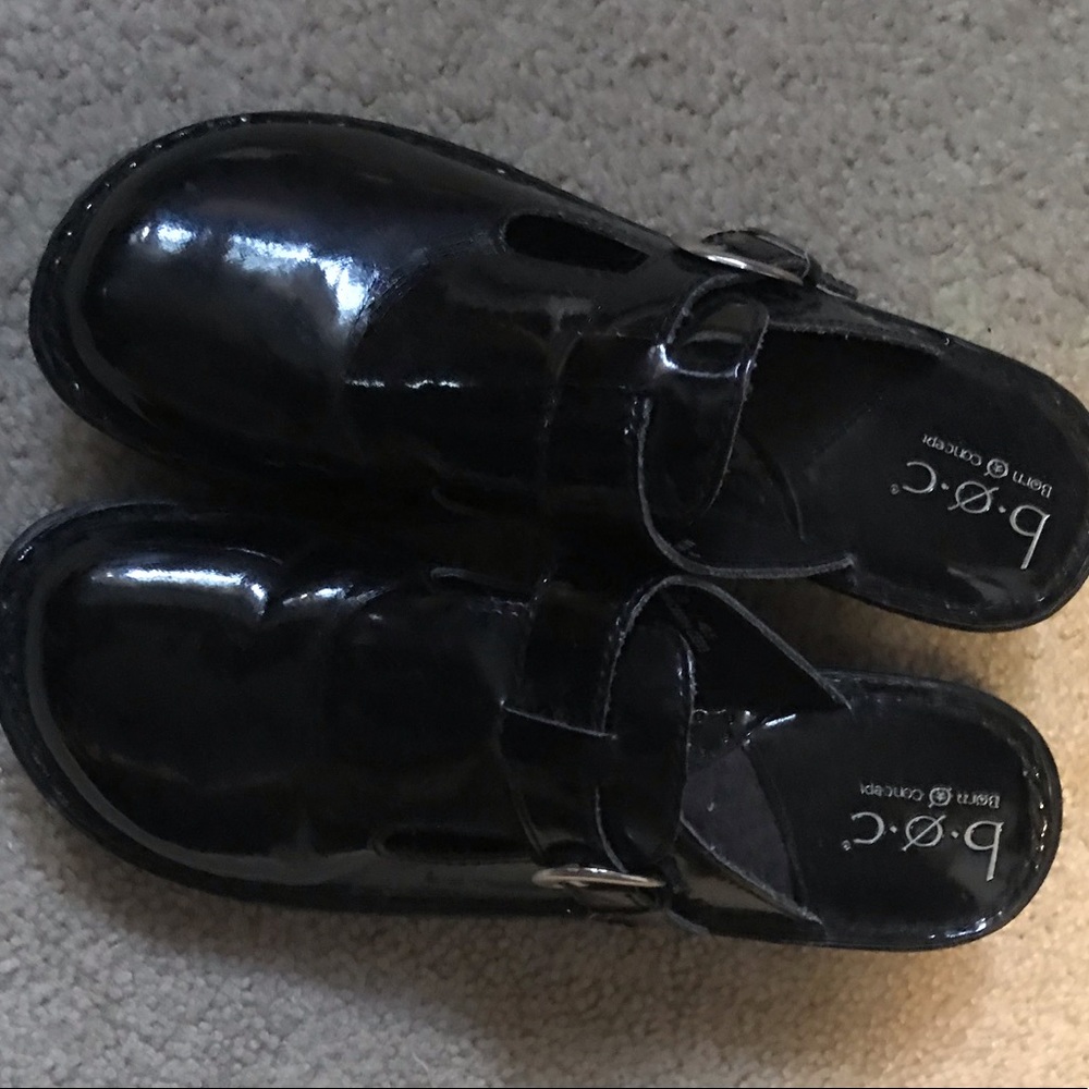 BOC Clogs Size 9 Patent leather